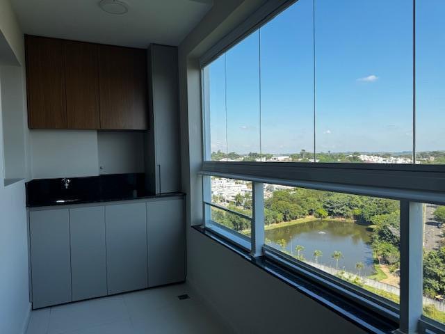 Apartamento à venda e aluguel com 2 quartos, 72m² - Foto 1