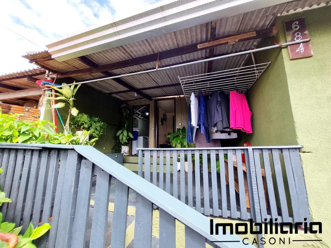 Casa à venda com 2 quartos, 300m² - Foto 2