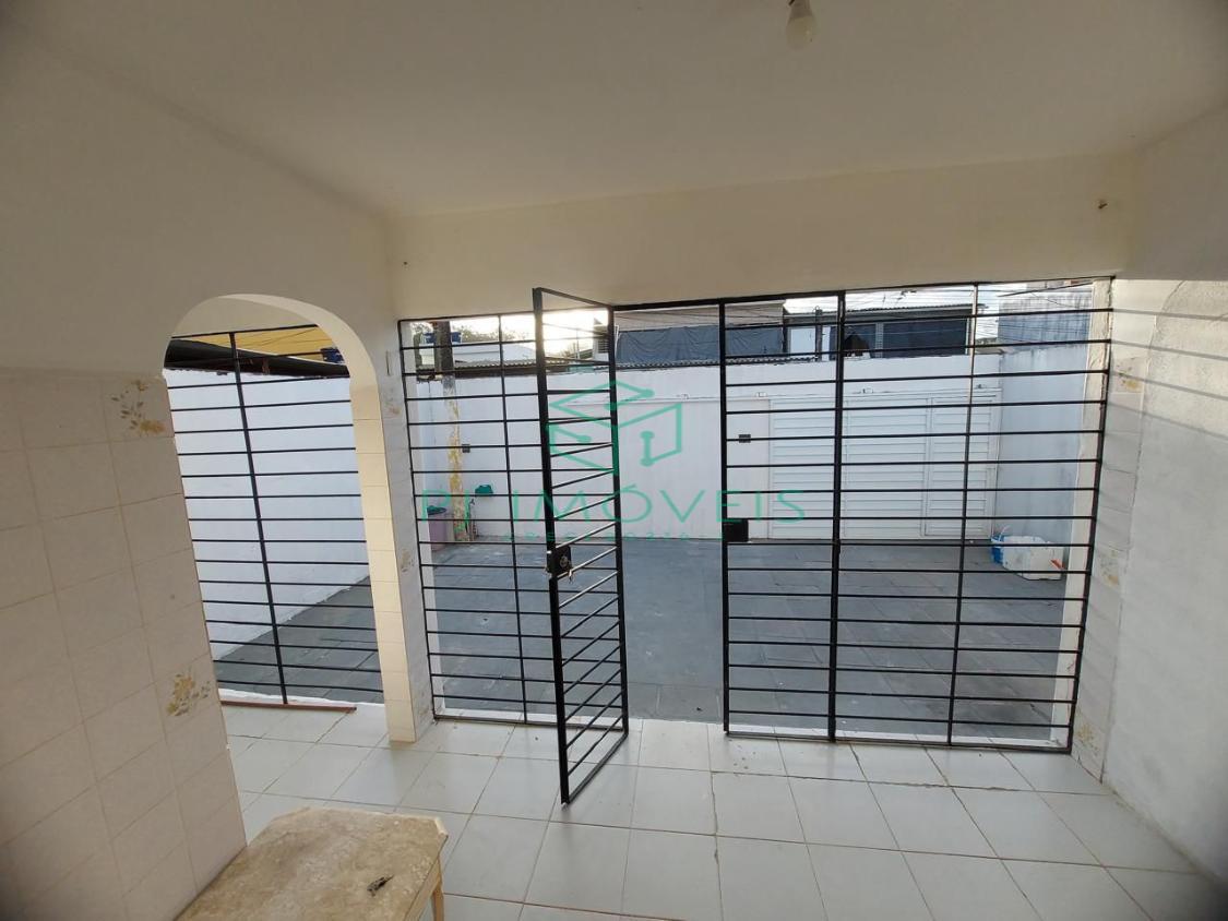 Casa à venda com 3 quartos, 135m² - Foto 4