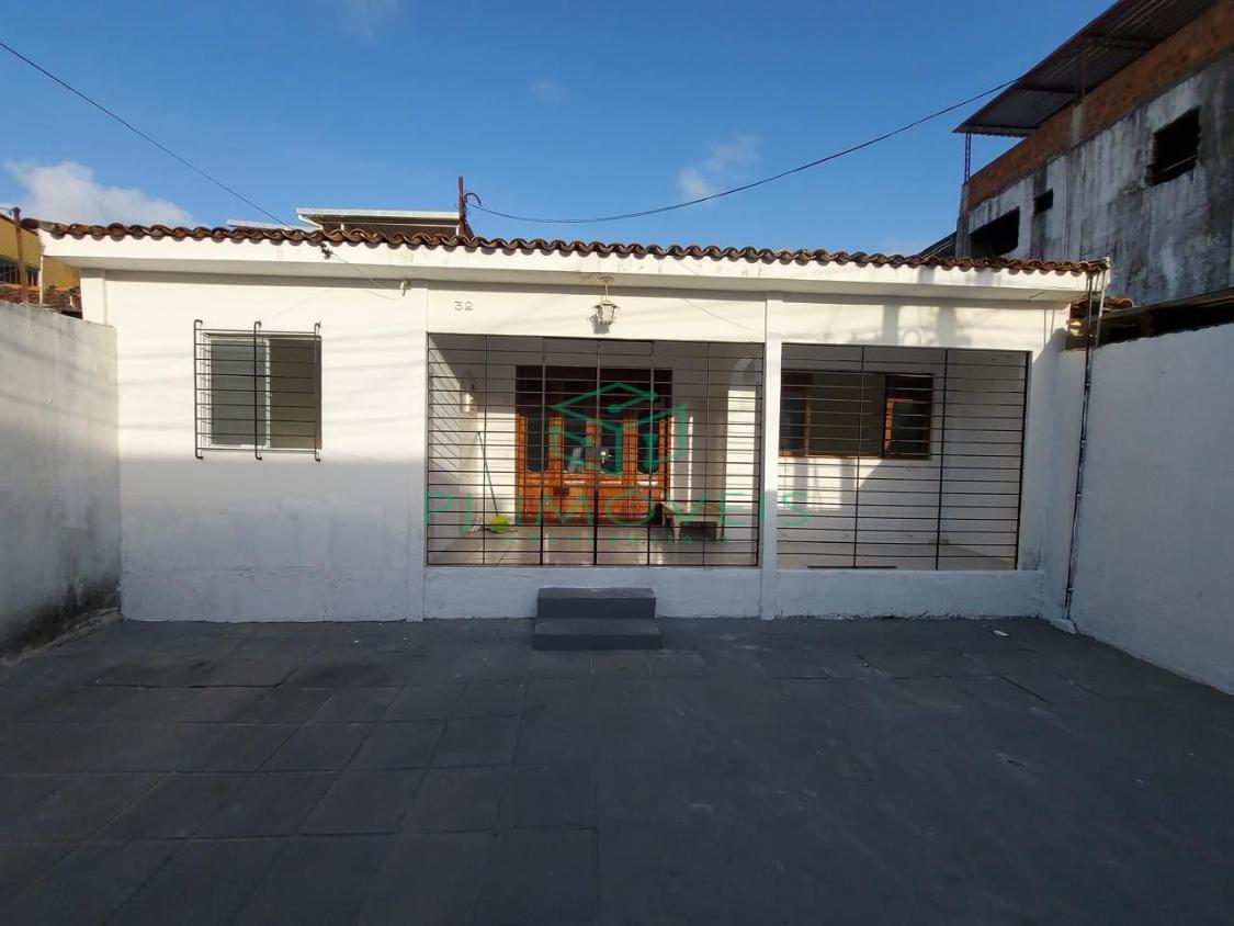 Casa à venda com 3 quartos, 135m² - Foto 2