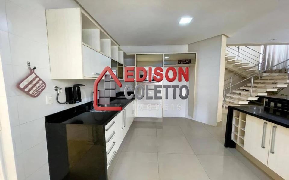Casa de Condomínio à venda e aluguel com 3 quartos, 260m² - Foto 30