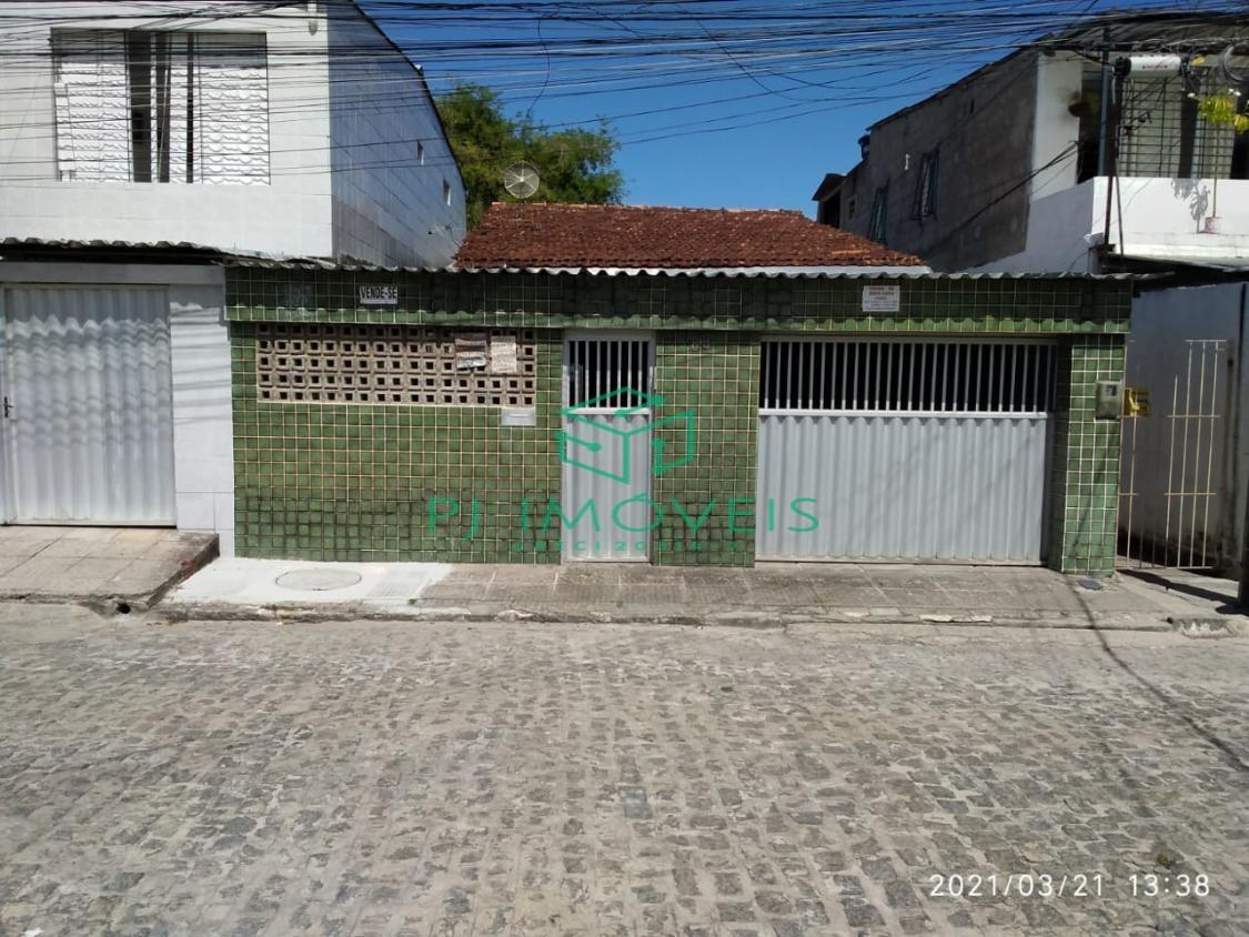 Casa à venda com 3 quartos, 197m² - Foto 1