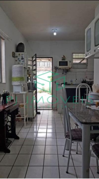 Casa à venda com 3 quartos, 197m² - Foto 10