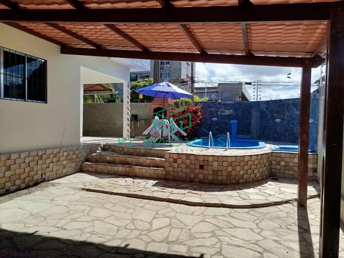 Casa à venda com 3 quartos, 204m² - Foto 5