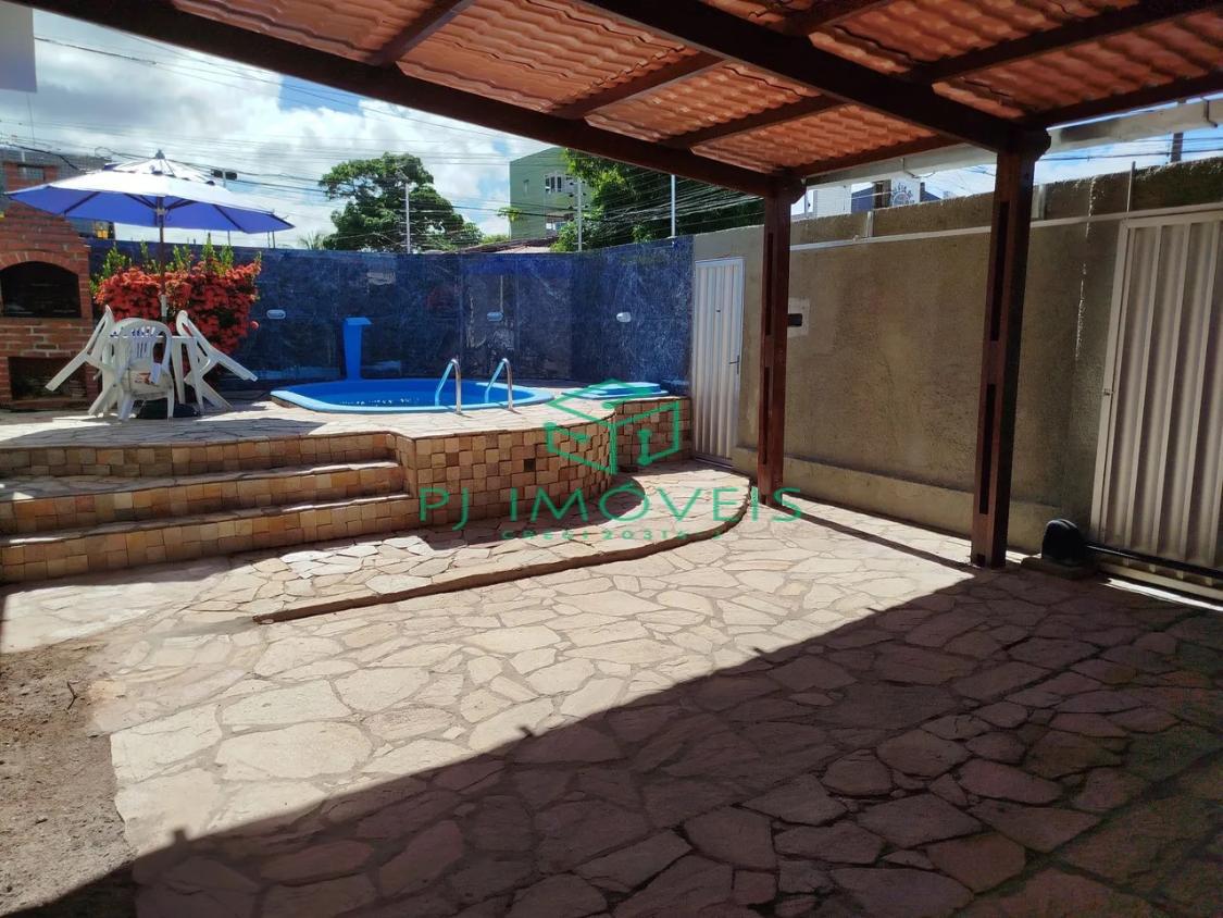Casa à venda com 3 quartos, 204m² - Foto 3