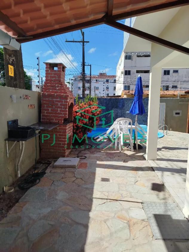 Casa à venda com 3 quartos, 204m² - Foto 7