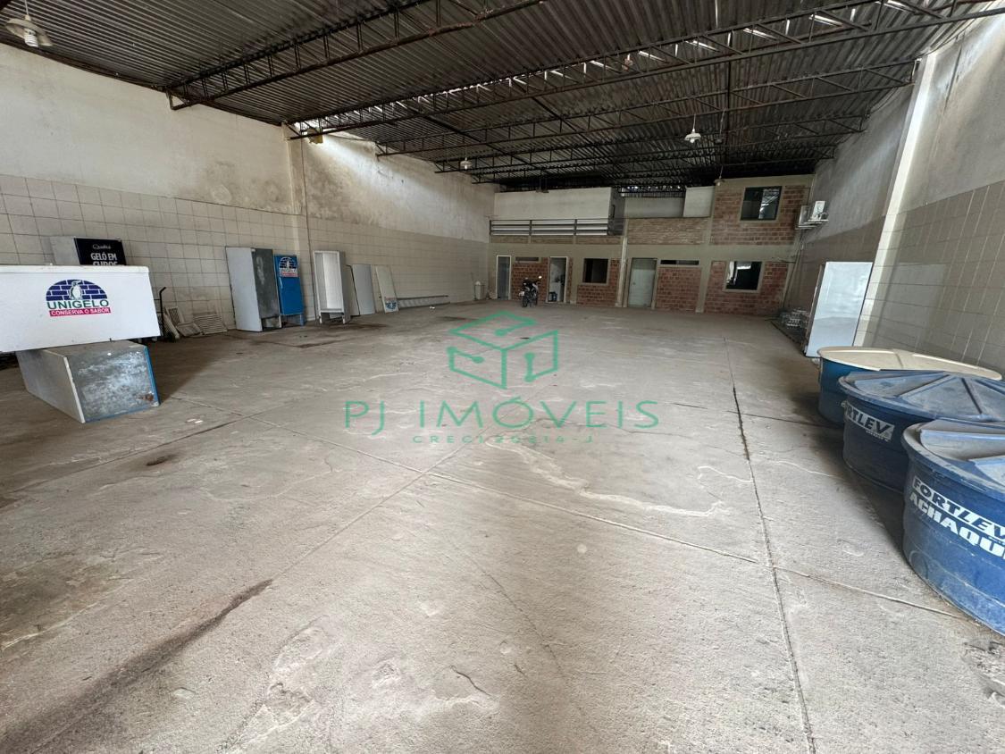 Depósito-Galpão-Armazém à venda com 4 quartos, 400m² - Foto 3