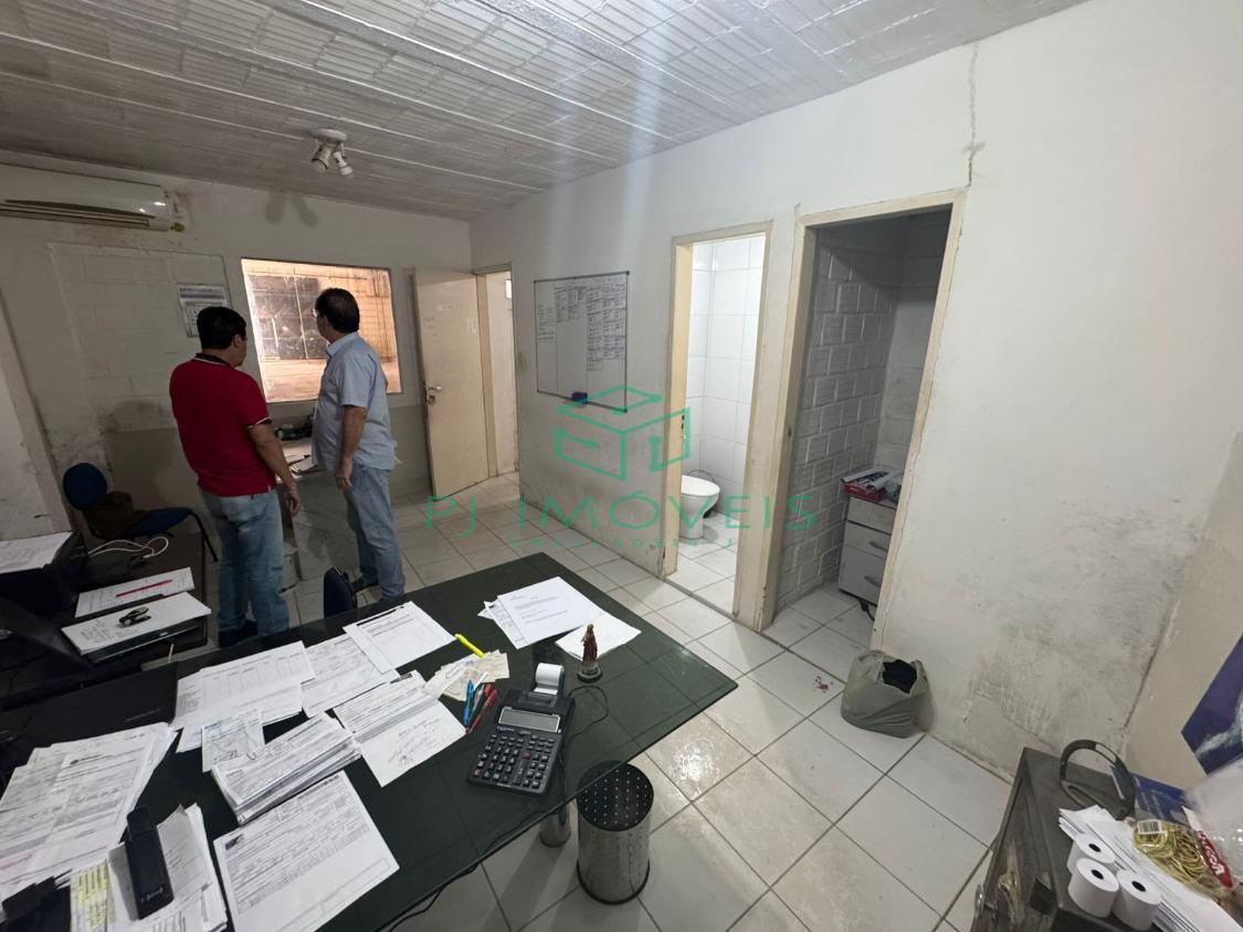 Depósito-Galpão-Armazém à venda com 4 quartos, 400m² - Foto 7