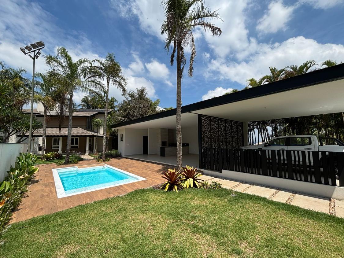 Casa de Condomínio à venda com 4 quartos, 320m² - Foto 4
