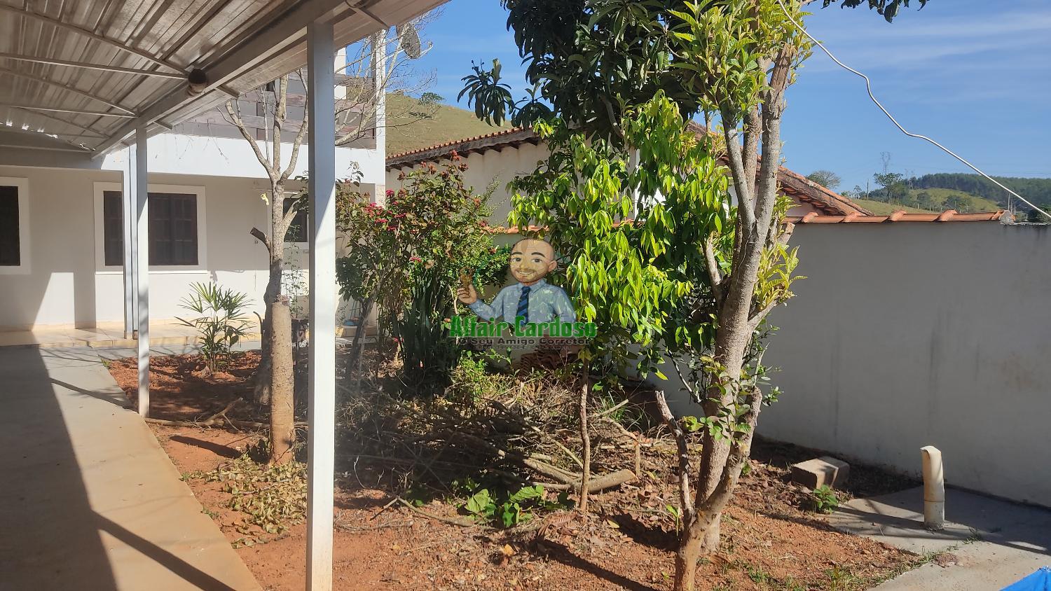 Casa à venda com 2 quartos, 90m² - Foto 2