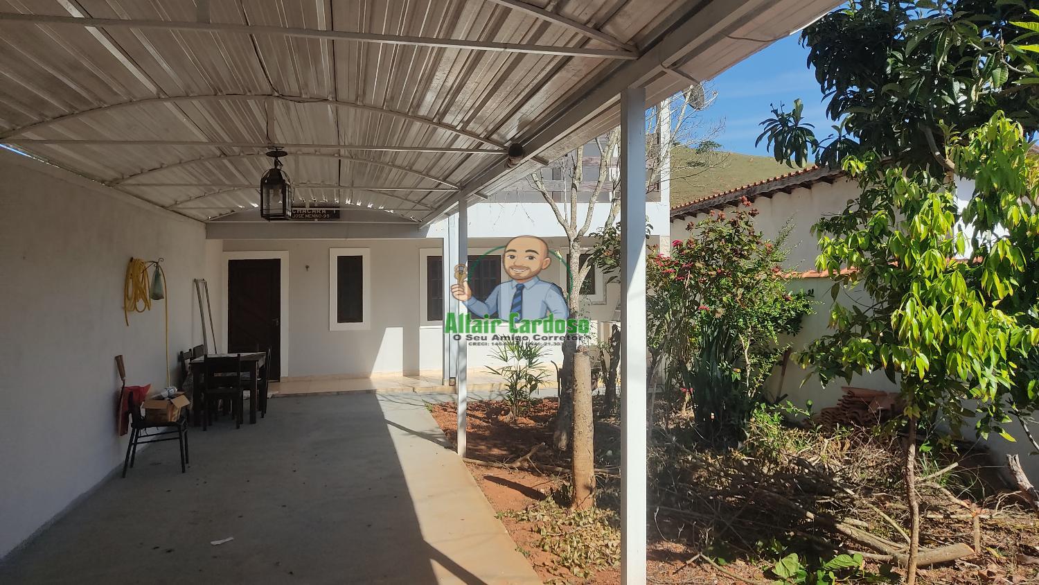 Casa à venda com 2 quartos, 90m² - Foto 1