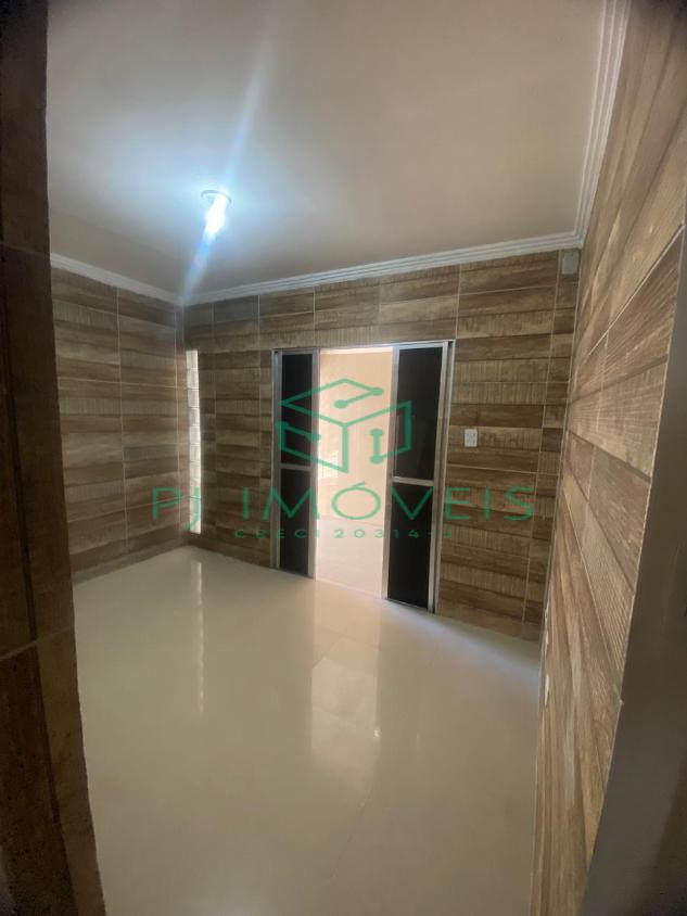 Casa à venda com 3 quartos, 55m² - Foto 2
