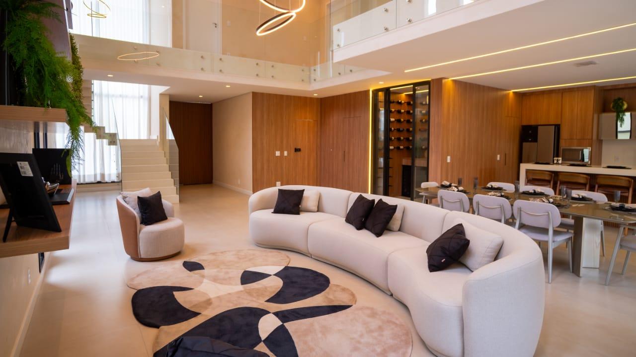 Casa de Condomínio à venda com 4 quartos, 450m² - Foto 1