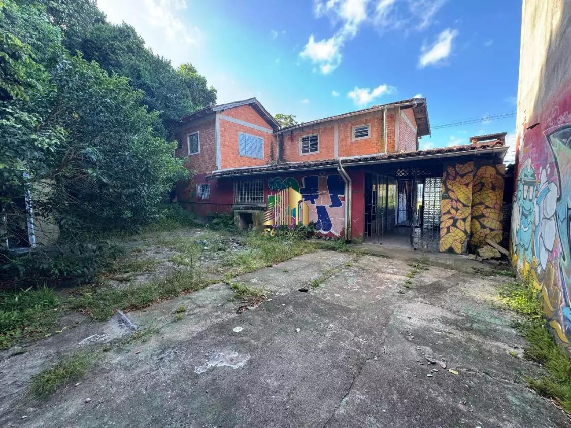 Casa à venda com 4 quartos, 241m² - Foto 23
