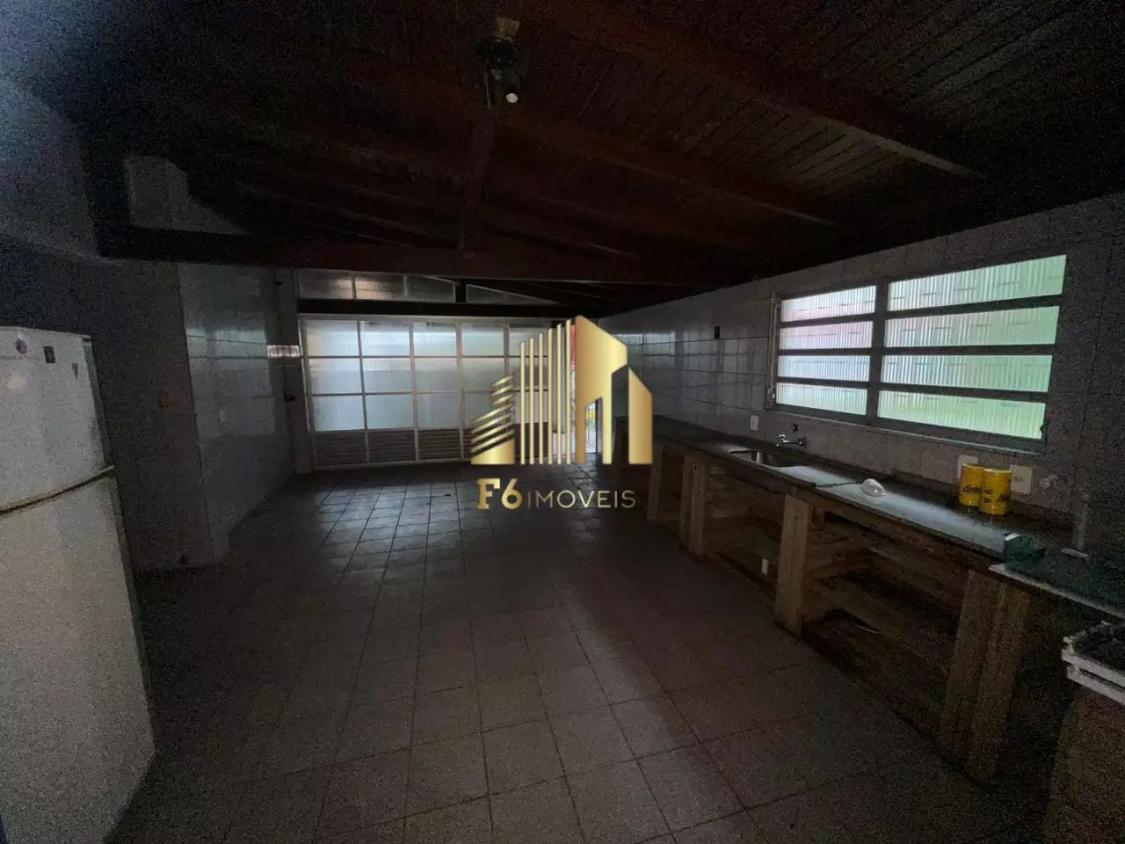 Casa à venda com 4 quartos, 241m² - Foto 12
