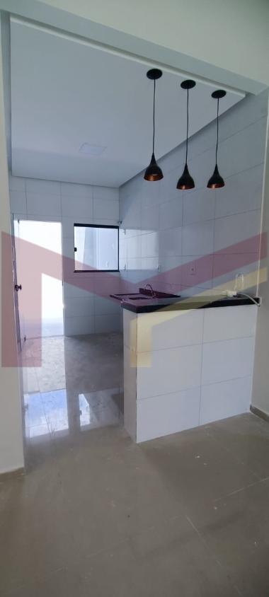Casa à venda com 2 quartos, 100m² - Foto 3