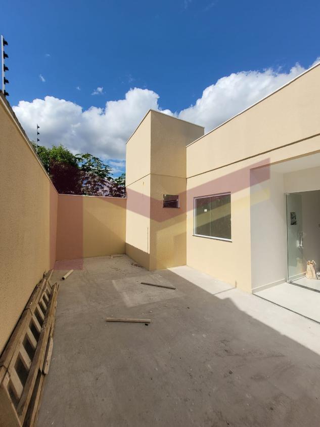 Casa à venda com 3 quartos, 70m² - Foto 5
