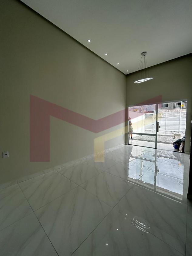Casa à venda com 2 quartos, 69m² - Foto 4