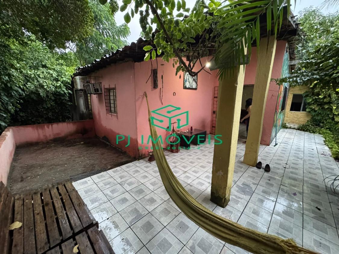 Casa à venda com 4 quartos, 200m² - Foto 4