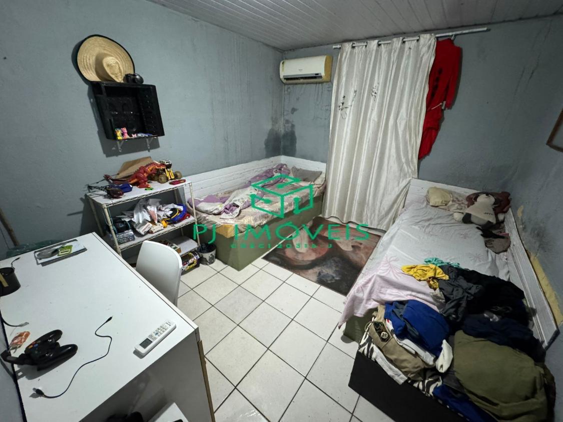 Casa à venda com 4 quartos, 200m² - Foto 14