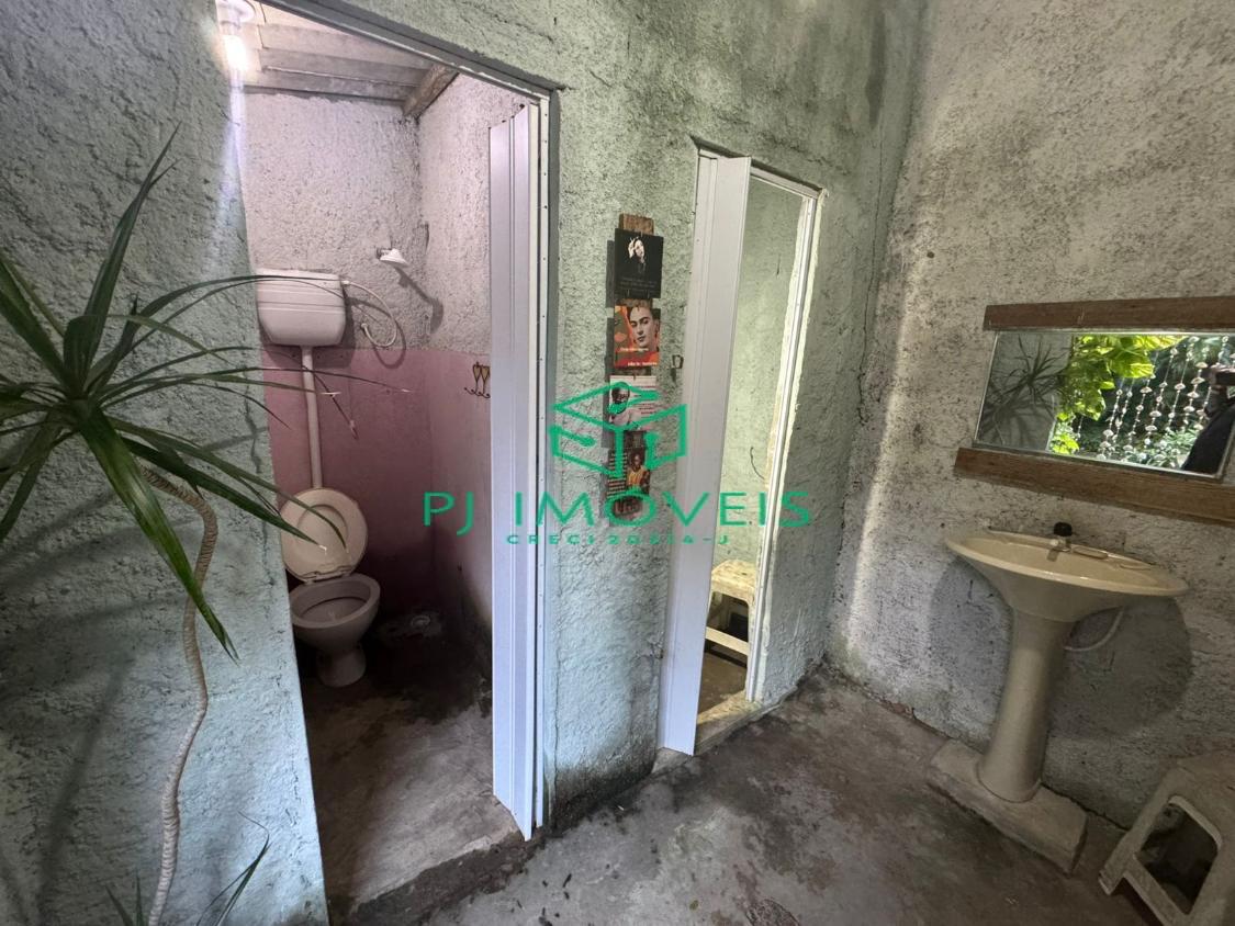 Casa à venda com 4 quartos, 200m² - Foto 18