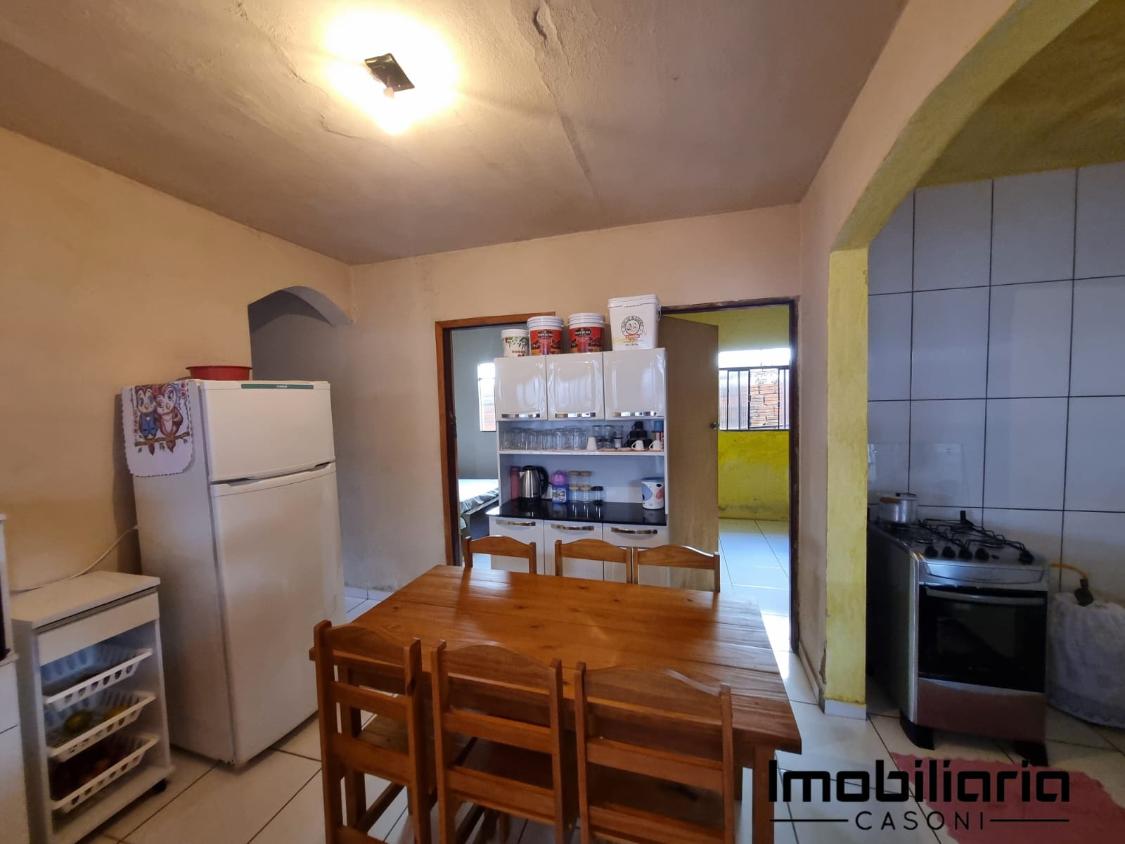 Casa à venda com 4 quartos, 300m² - Foto 3