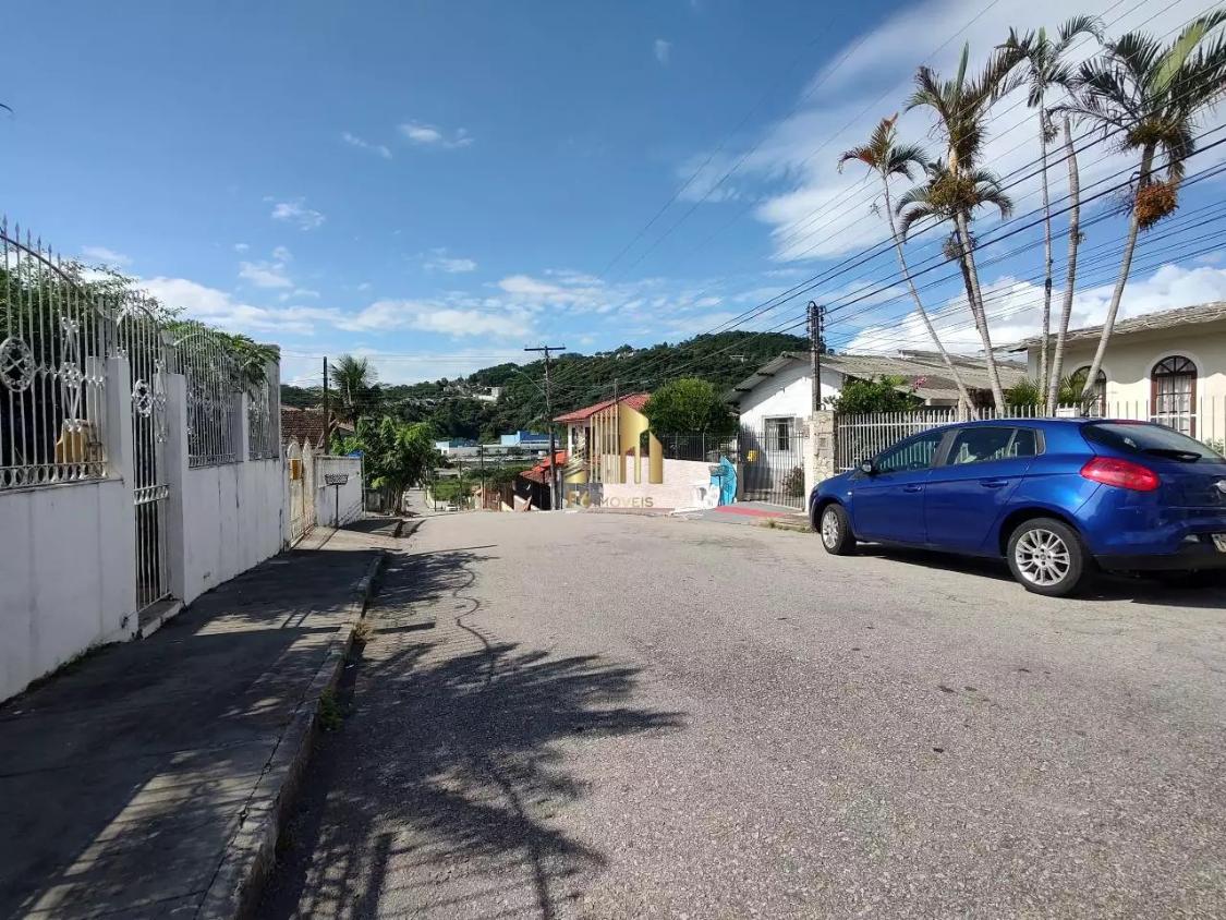 Casa à venda e aluguel com 3 quartos, 115m² - Foto 3
