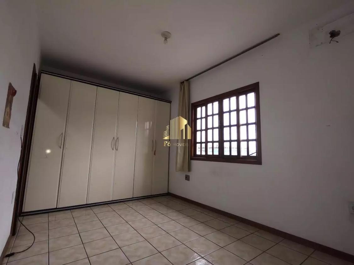Casa à venda com 3 quartos, 250m² - Foto 12