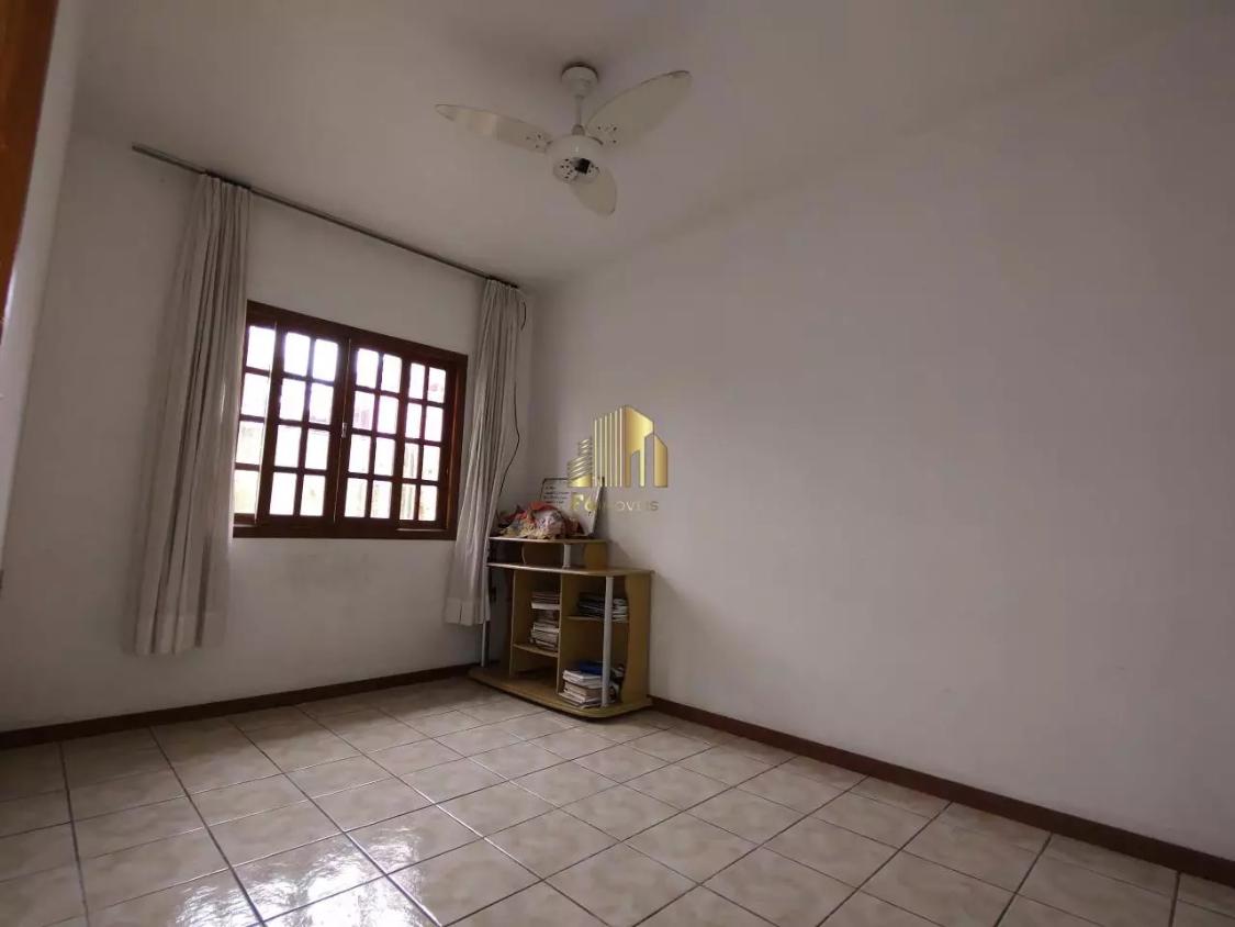 Casa à venda com 3 quartos, 250m² - Foto 23