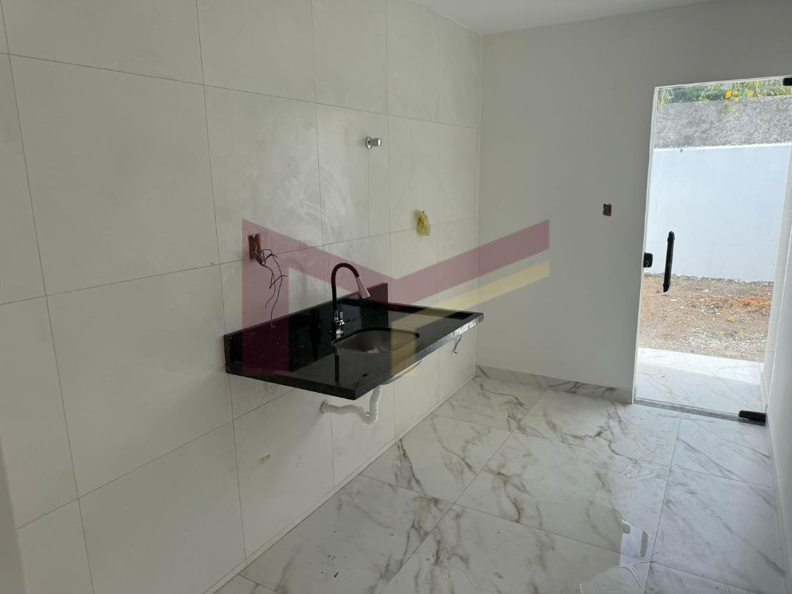 Casa à venda com 2 quartos, 66m² - Foto 9