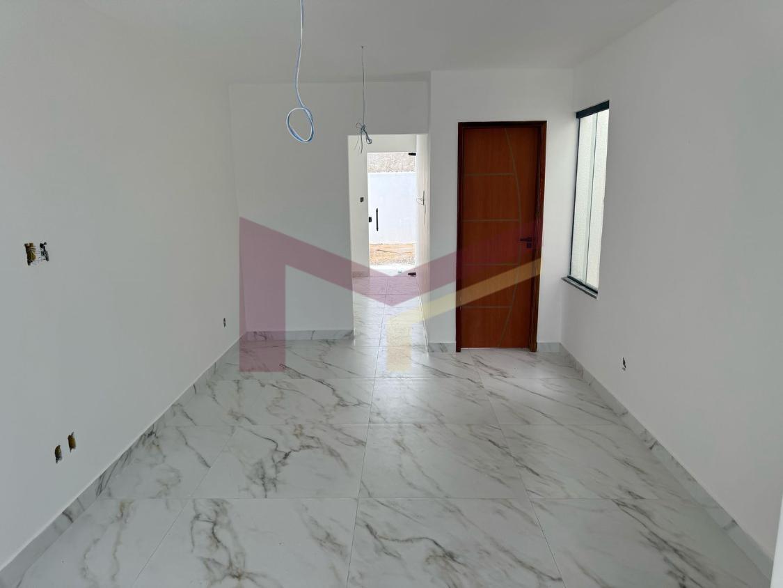 Casa à venda com 2 quartos, 66m² - Foto 5
