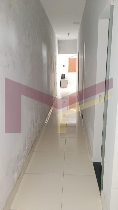 Casa à venda com 2 quartos, 100m² - Foto 3