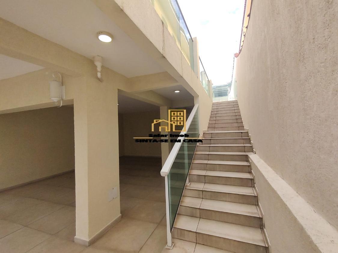 Casa à venda com 3 quartos, 260m² - Foto 4