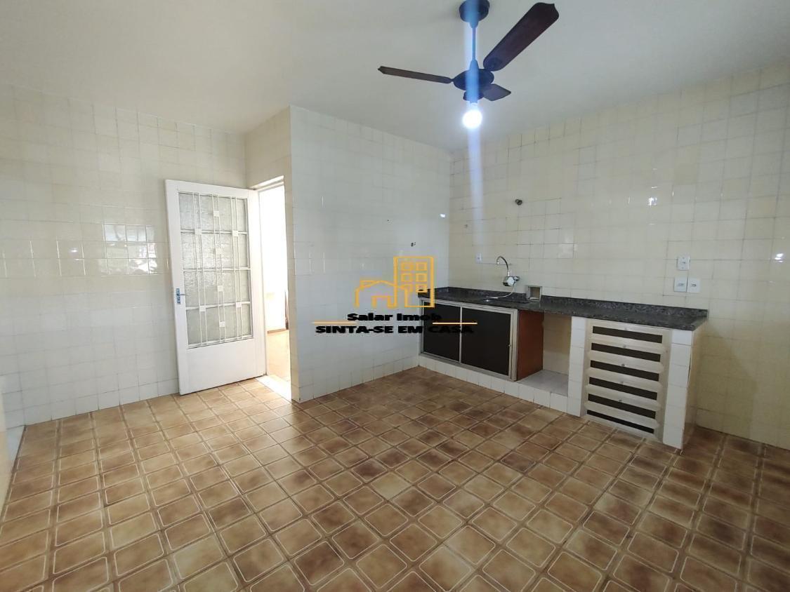 Casa à venda com 3 quartos, 260m² - Foto 18