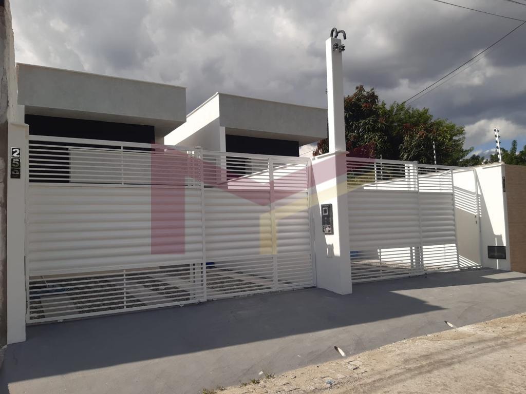 Casa à venda com 3 quartos, 86m² - Foto 1
