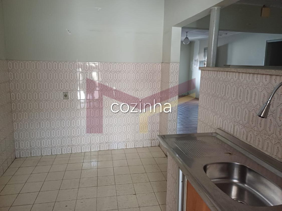 Casa à venda com 4 quartos, 130m² - Foto 14
