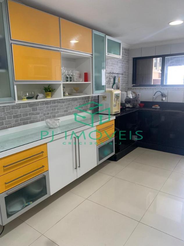 Casa à venda com 5 quartos, 180m² - Foto 17
