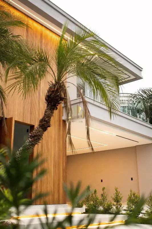 Casa de Condomínio à venda com 3 quartos, 297m² - Foto 4