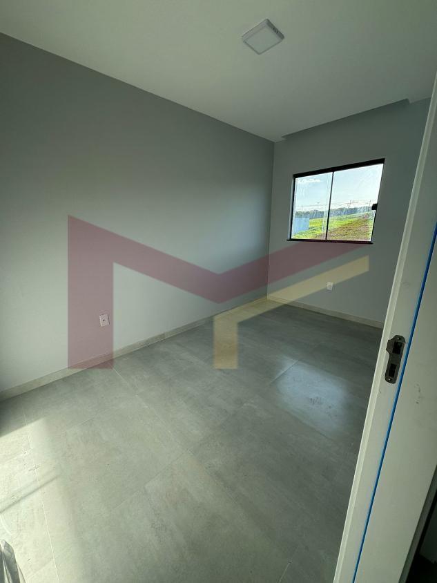 Casa à venda com 3 quartos, 105m² - Foto 3