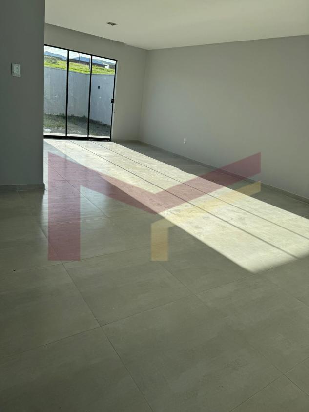 Casa à venda com 3 quartos, 105m² - Foto 14