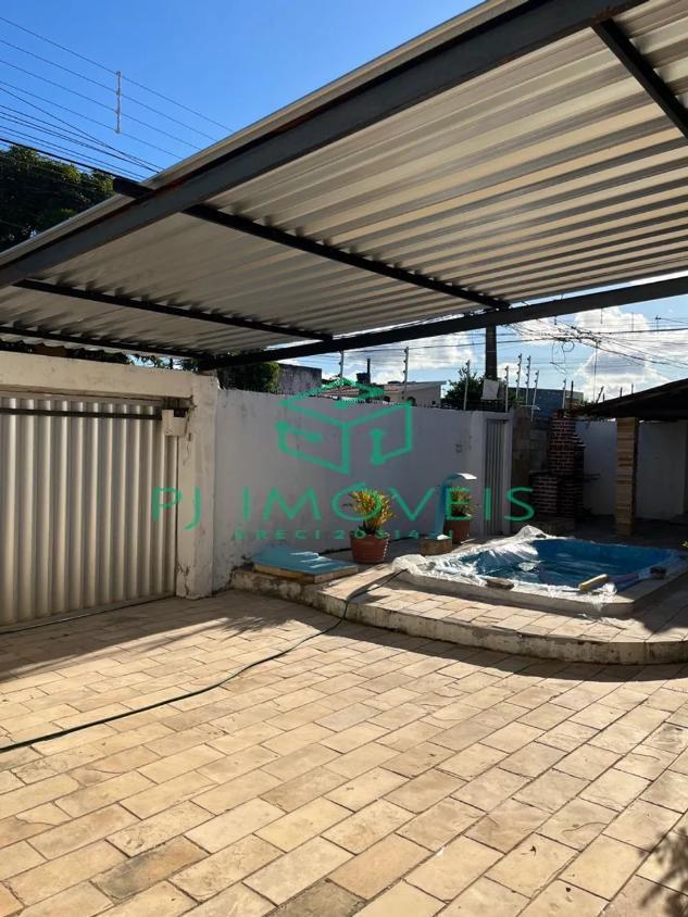 Casa à venda com 3 quartos, 200m² - Foto 2