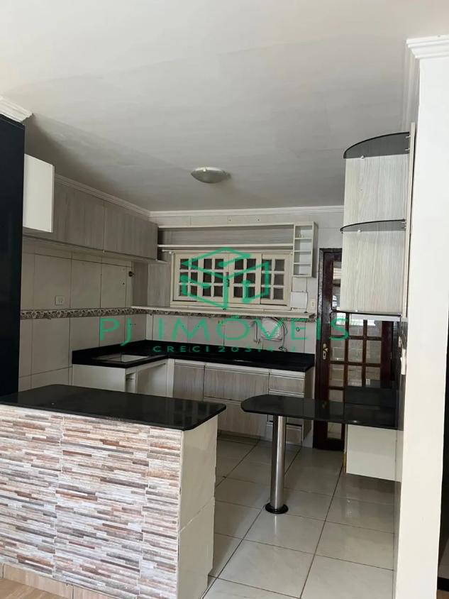 Casa à venda com 3 quartos, 200m² - Foto 6