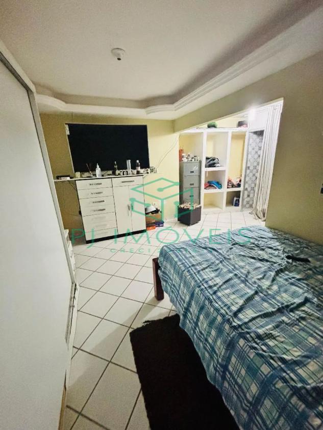 Casa à venda com 5 quartos, 250m² - Foto 5