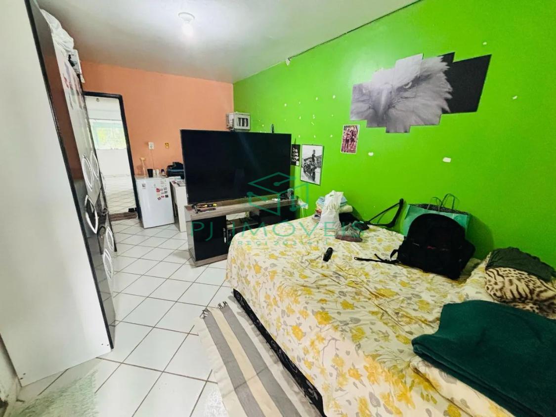 Casa à venda com 5 quartos, 250m² - Foto 9
