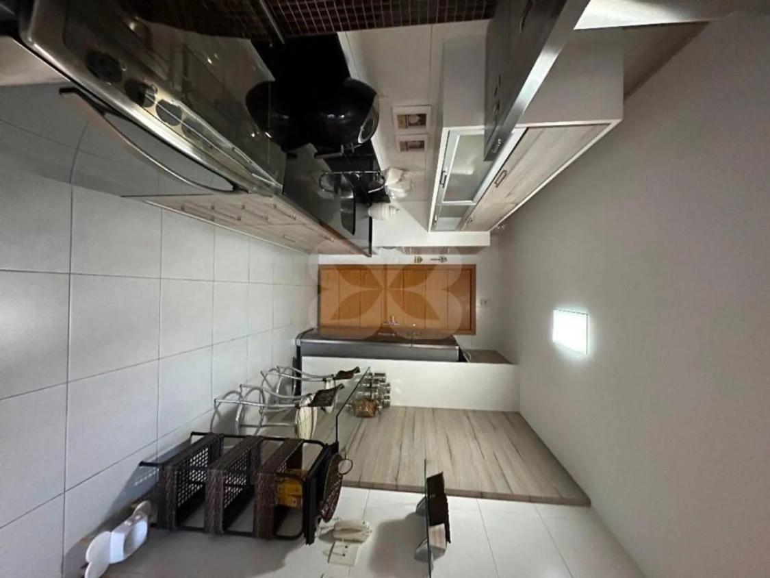 Apartamento à venda com 3 quartos, 150m² - Foto 3