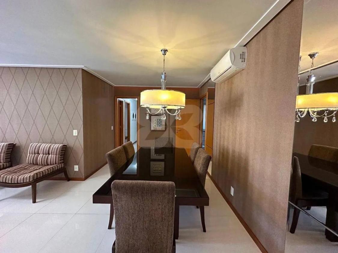 Apartamento à venda com 3 quartos, 150m² - Foto 2