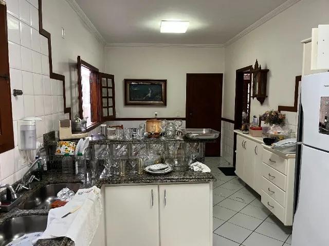 Casa à venda com 3 quartos, 240m² - Foto 18
