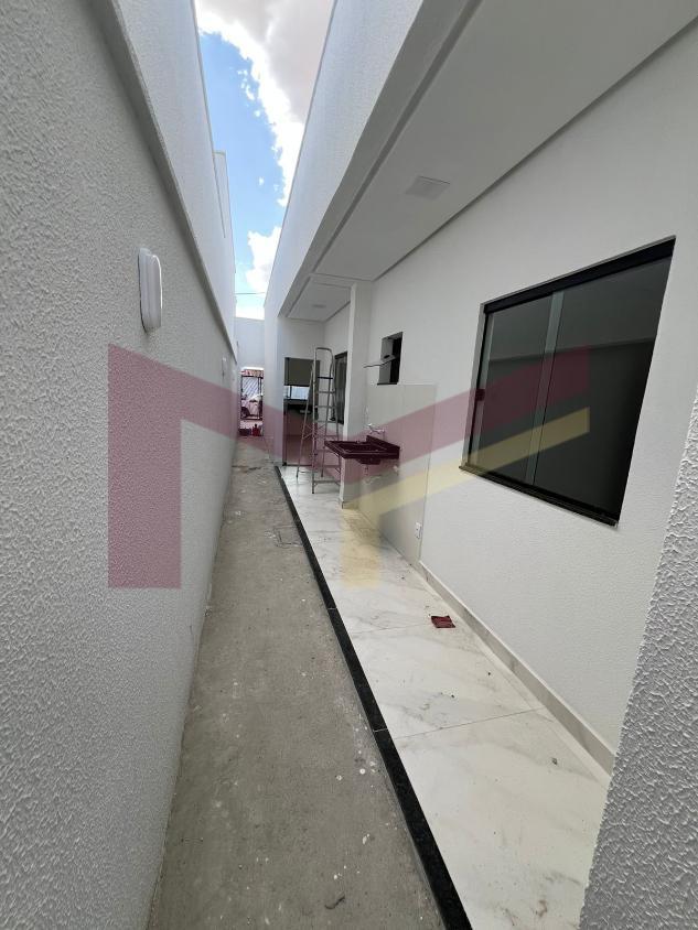Casa à venda com 3 quartos, 122m² - Foto 8
