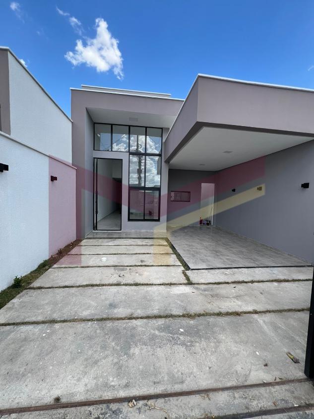 Casa à venda com 3 quartos, 122m² - Foto 1