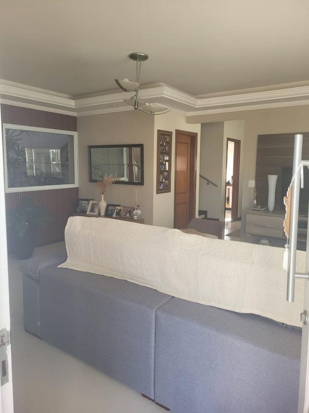 Casa de Condomínio à venda com 3 quartos, 282m² - Foto 3